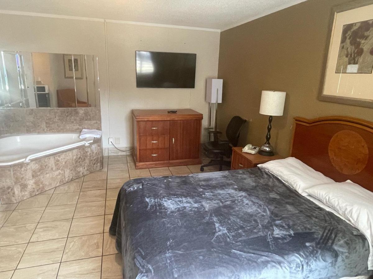Budgetel Inn And Suites - Louisville Luaran gambar
