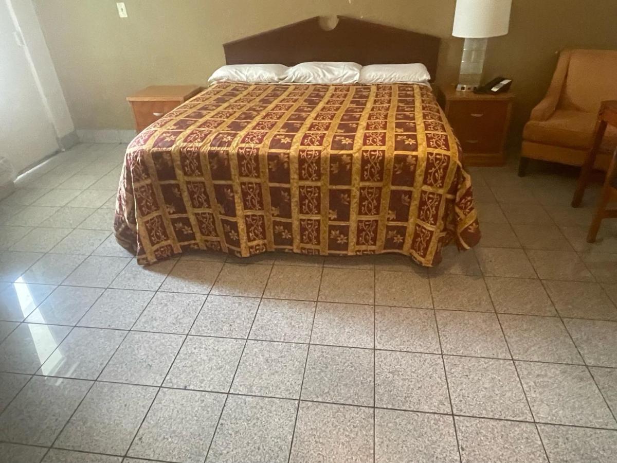Budgetel Inn And Suites - Louisville Luaran gambar