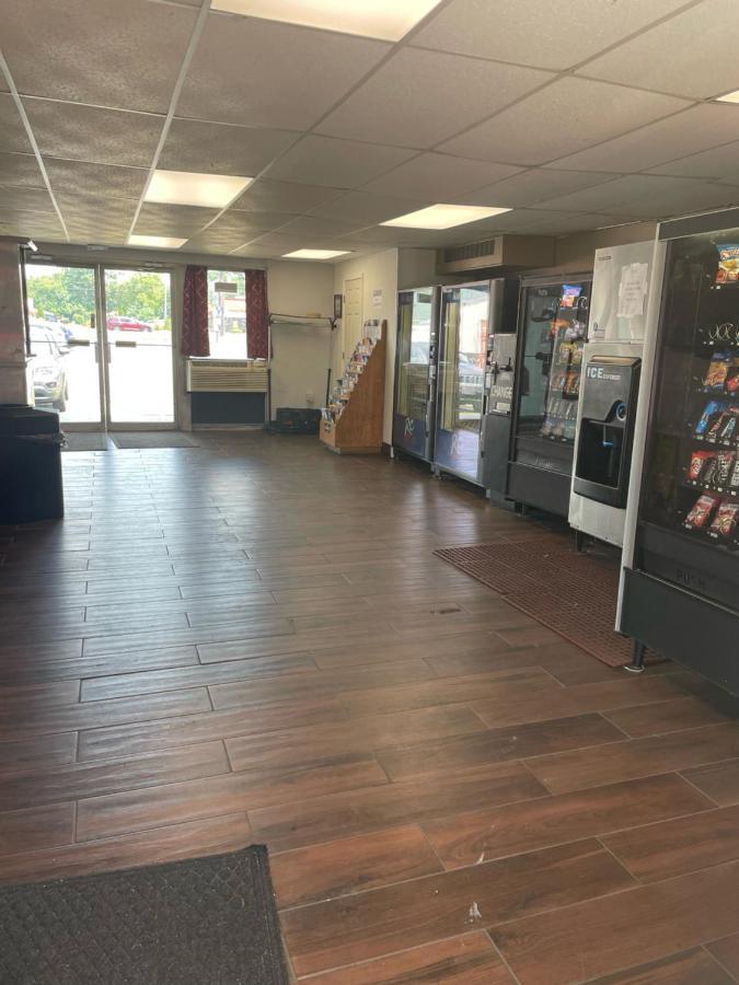 Budgetel Inn And Suites - Louisville Luaran gambar