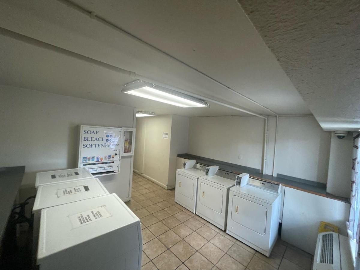 Budgetel Inn And Suites - Louisville Luaran gambar