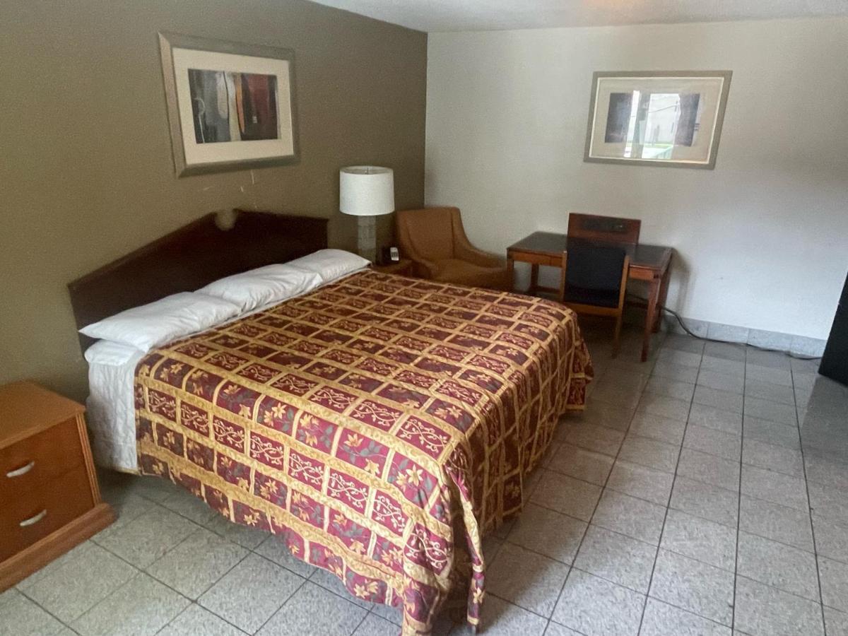 Budgetel Inn And Suites - Louisville Luaran gambar